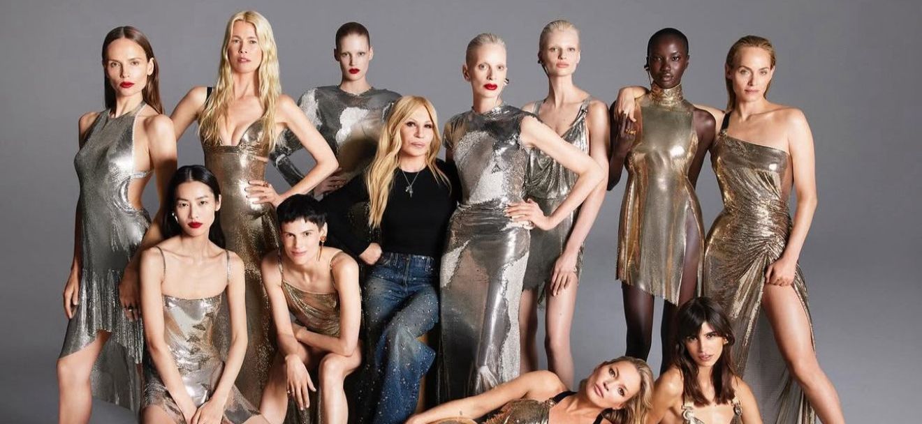 Versace FW25: L’Ultimo Atto di Donatella
