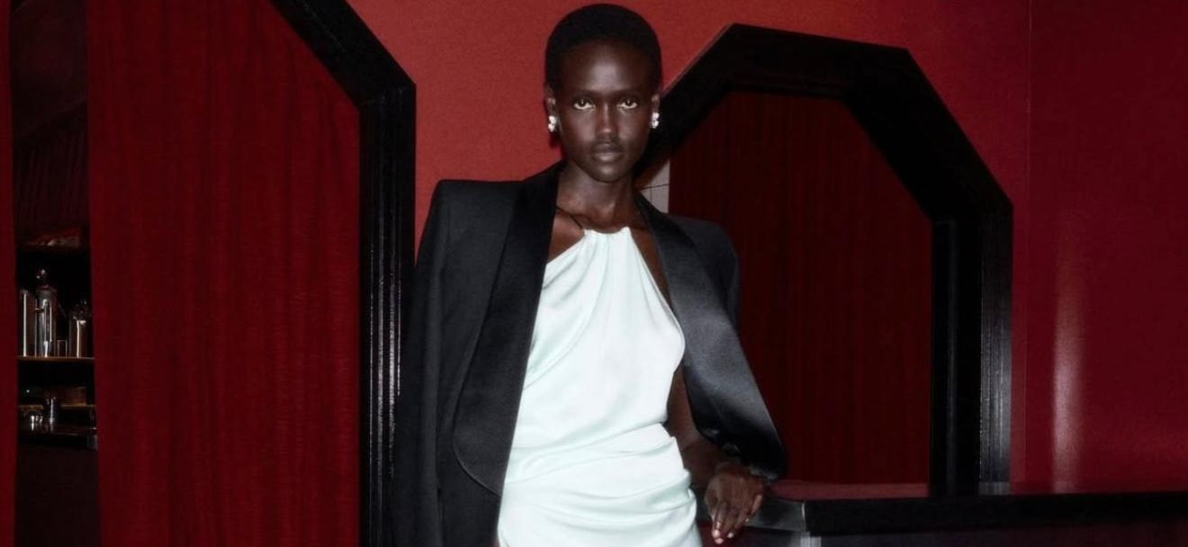 Victoria Beckham FW25: Il nuovo lessico dell’eleganza quotidiana