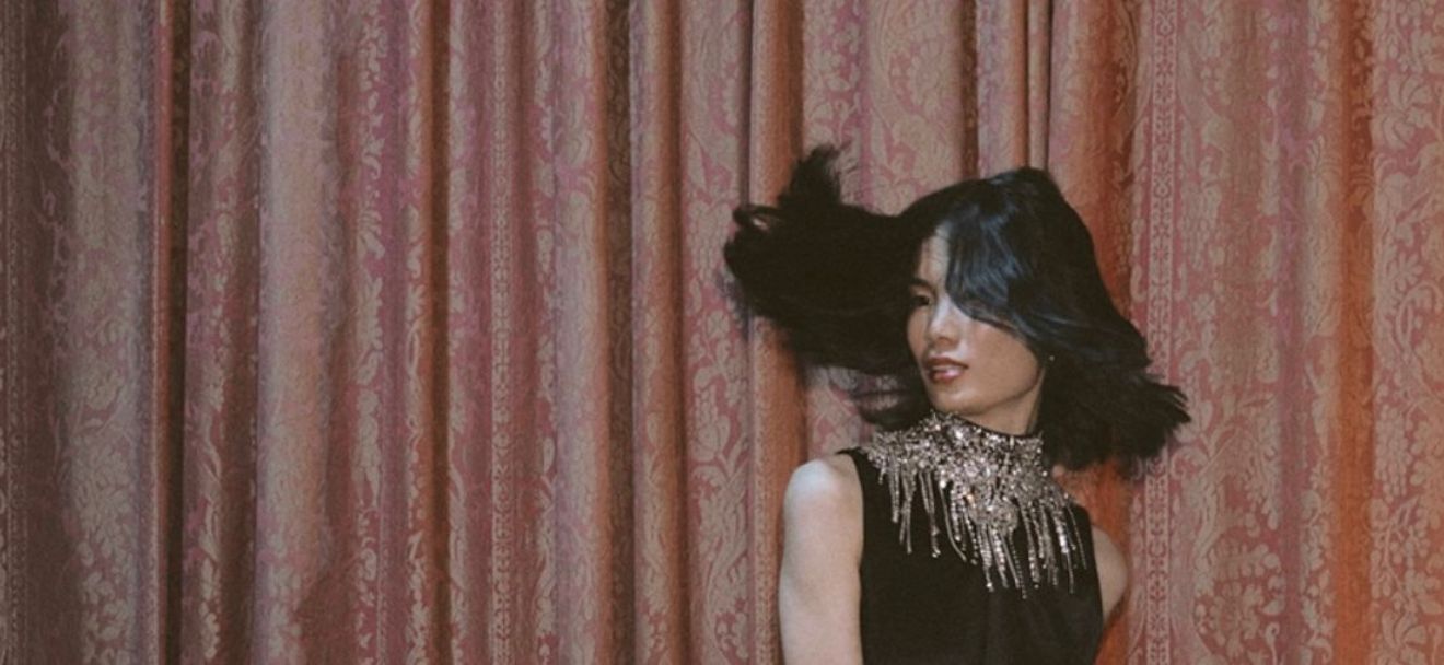 SS26 Alexander McQueen. La nuova tensione romantica firmata Seán McGirr