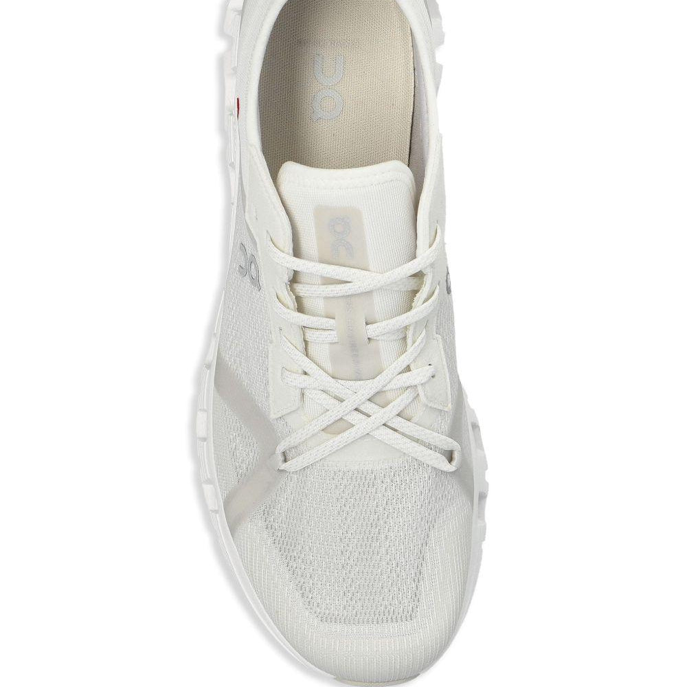 
                  
                    On Running 3MF10262852WHITE
                  
                