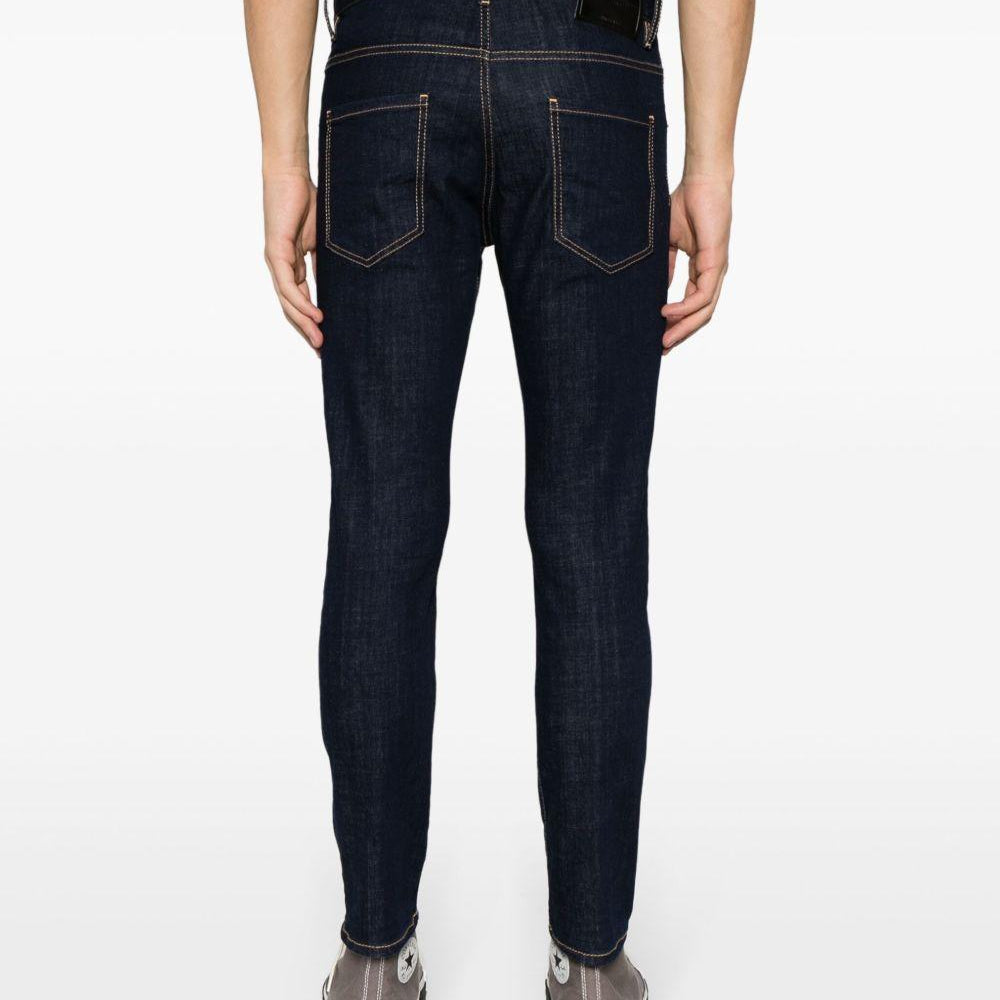 
                  
                    Dsquared2 S74LB1425S30664470
                  
                