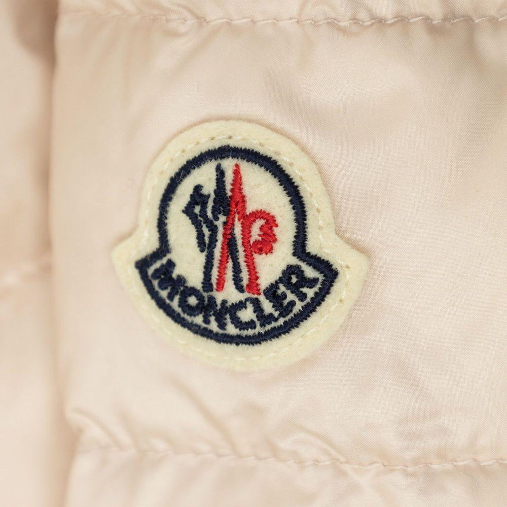 
                  
                    Moncler Enfant 1A00015597YF51N
                  
                