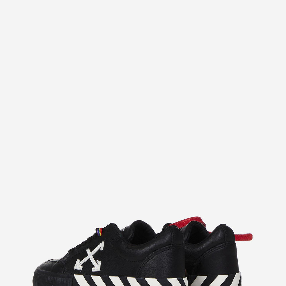 
                  
                    Off-White Kids OBIA003C99LEA0011001
                  
                
