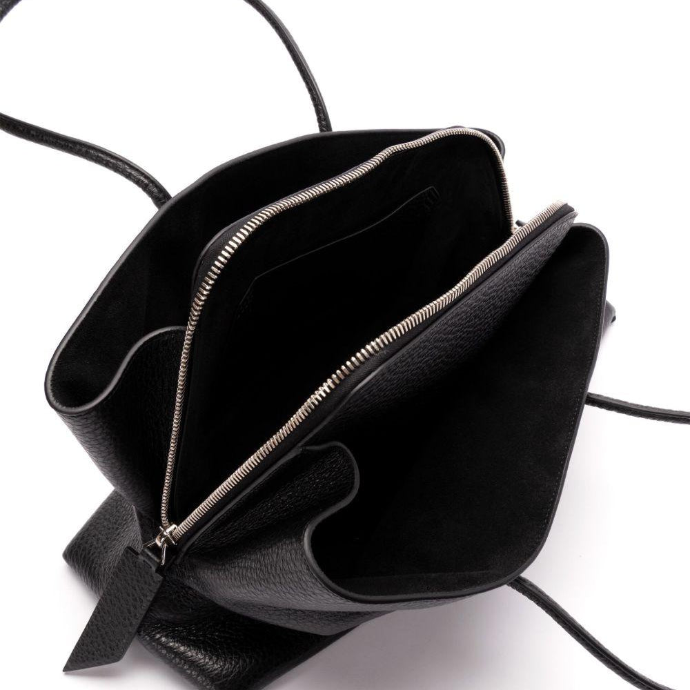 
                  
                    Borsa a mano "La Passeggiata Medium" The Attico 250WAH00054LBT117AA 100 The Attico 
                  
                