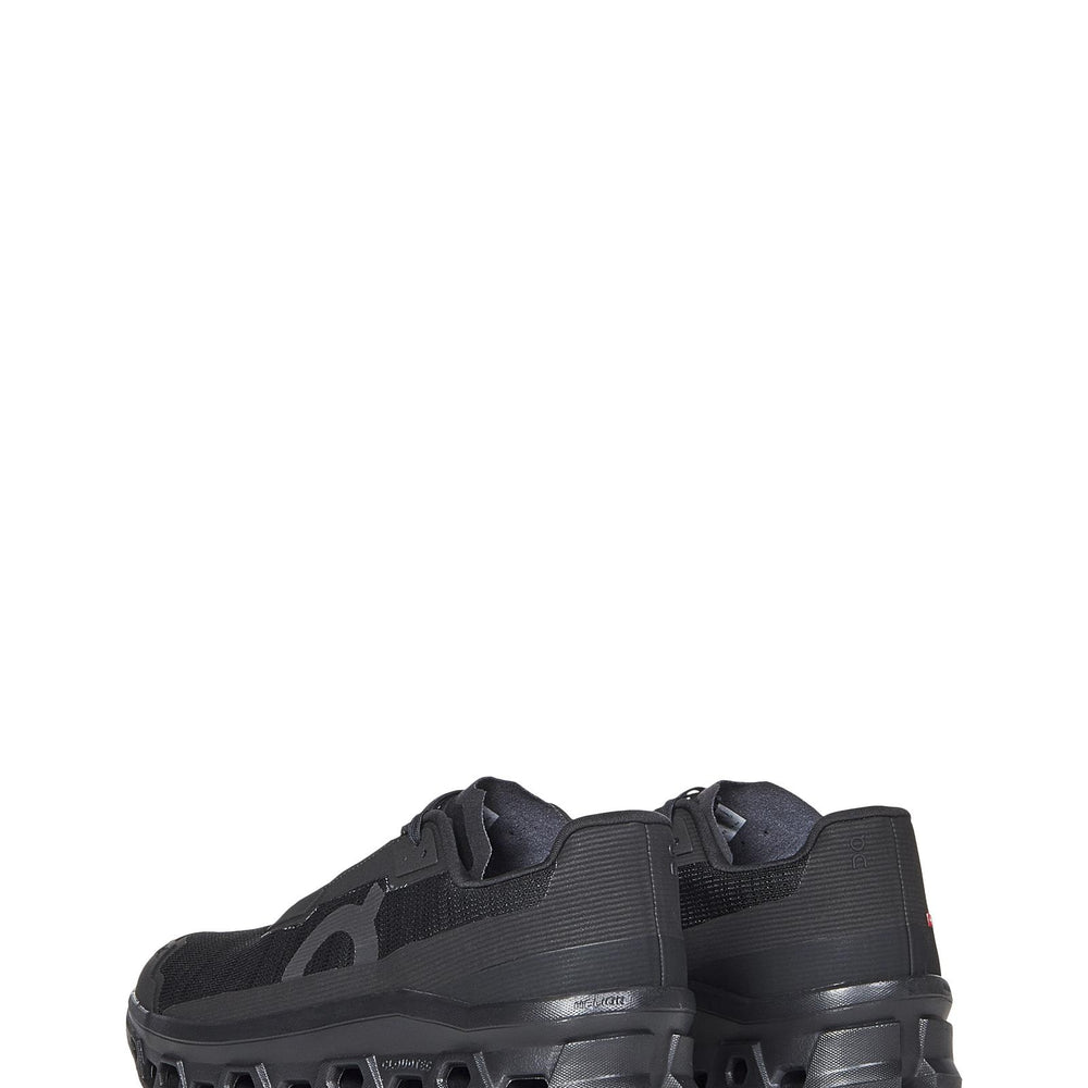 
                  
                    On Running 3MF10671043BLACK
                  
                