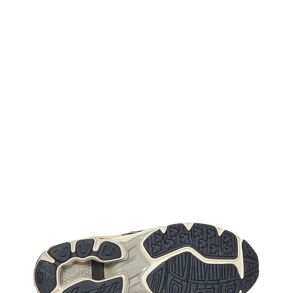 
                  
                    Mizuno D1GA247301
                  
                
