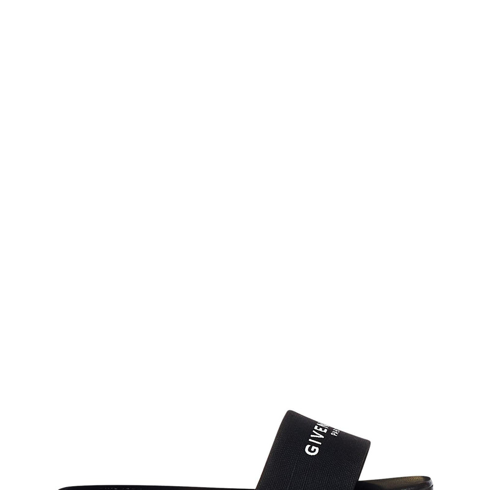 
                  
                    BE306FE1PU001 Givenchy
                  
                