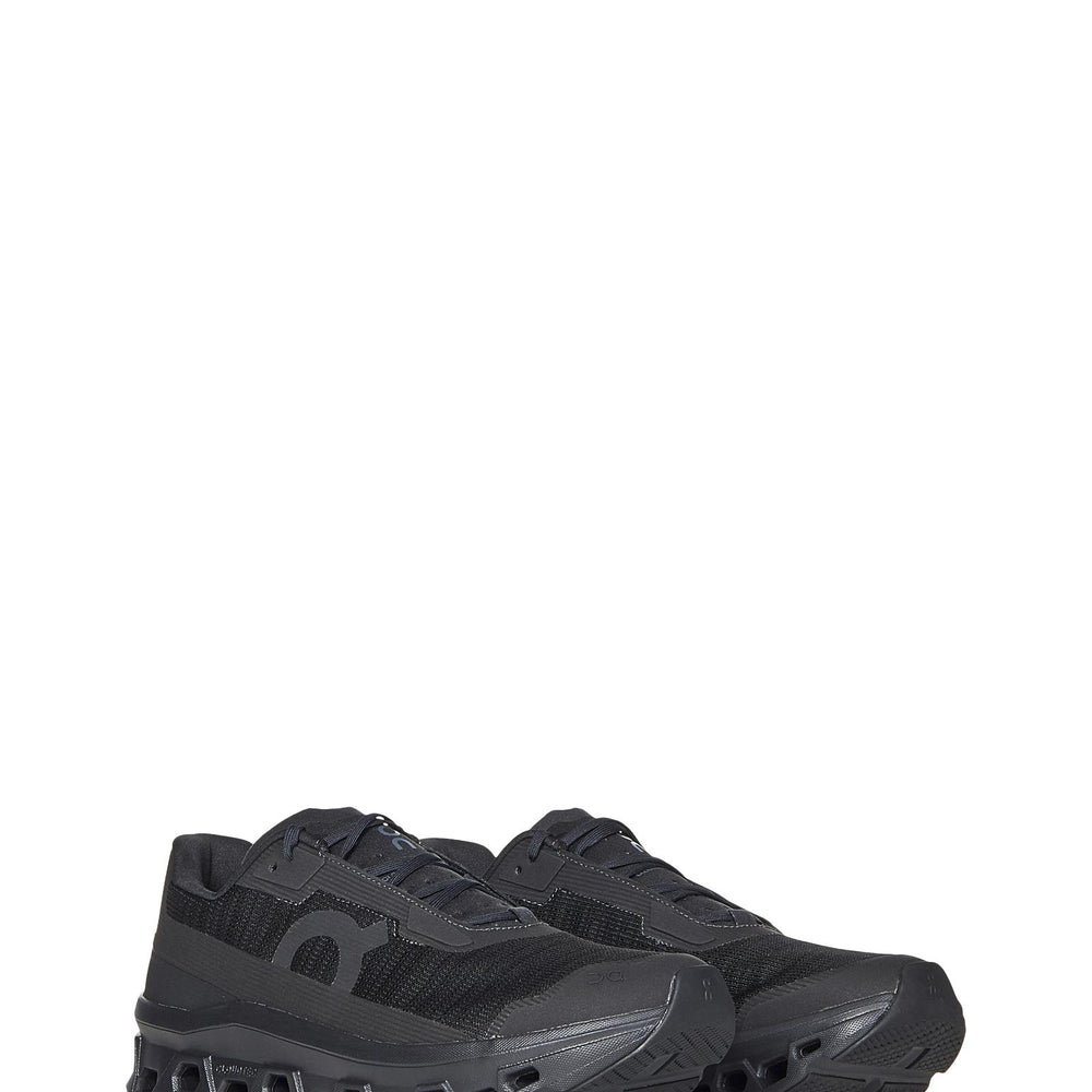 
                  
                    On Running 3MF10671043BLACK
                  
                