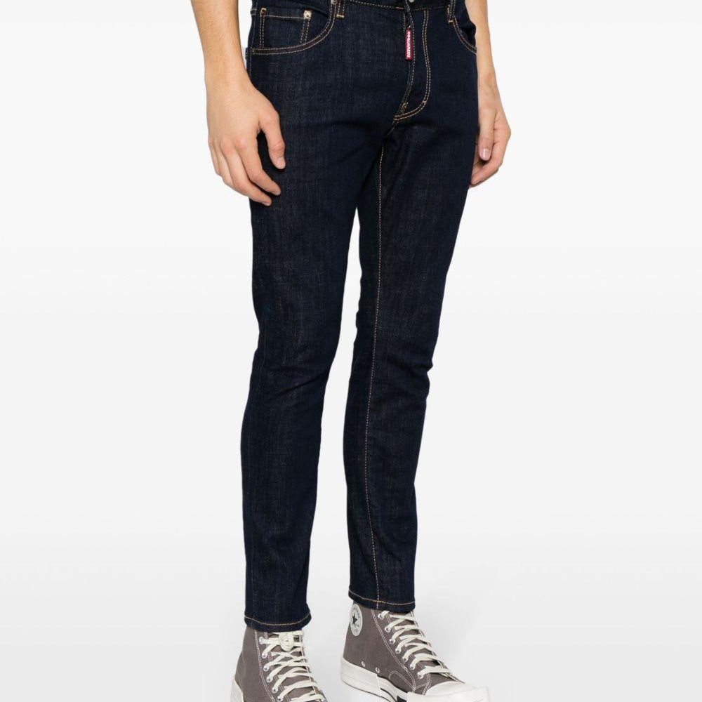 
                  
                    Dsquared2 S74LB1425S30664470
                  
                