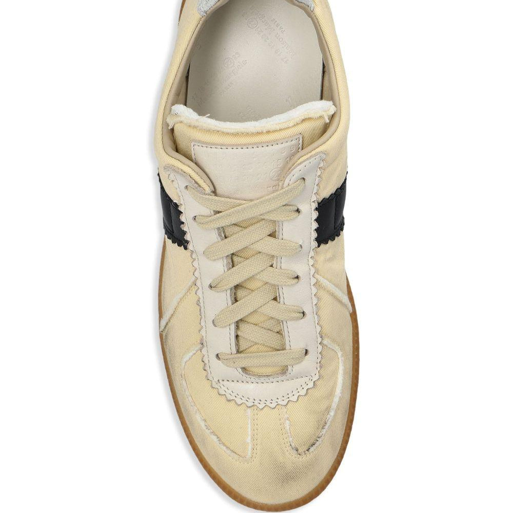 
                  
                    Maison Margiela S58WS0259P8153HA771
                  
                