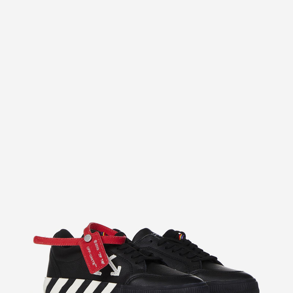 
                  
                    Off-White Kids OBIA003C99LEA0011001
                  
                