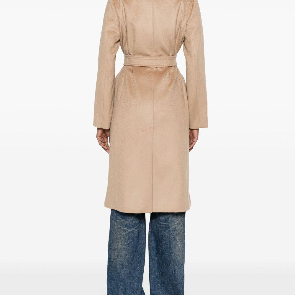 
                  
                     2526016051600 006 MaxMara Studio 
                  
                