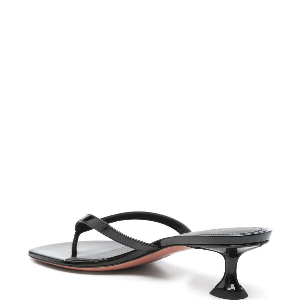 
                  
                    Sandali JULIETTE THONG Amina Muaddi JULIETTETHONG45 PATENTBLACK Amina Muaddi 
                  
                