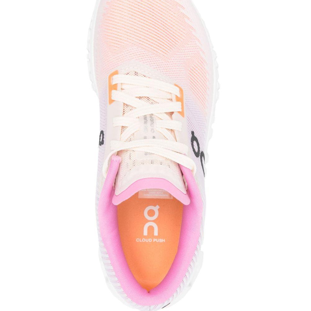 
                  
                    On Running 3WF10042998TANGERINE
                  
                