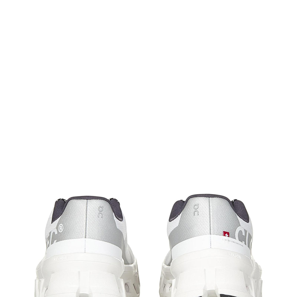 
                  
                    On Running 6198433ALLWHITE
                  
                