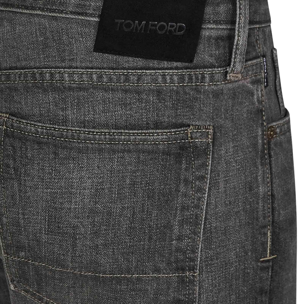 
                  
                    Tom Ford DPS001DMC026F23IG670
                  
                