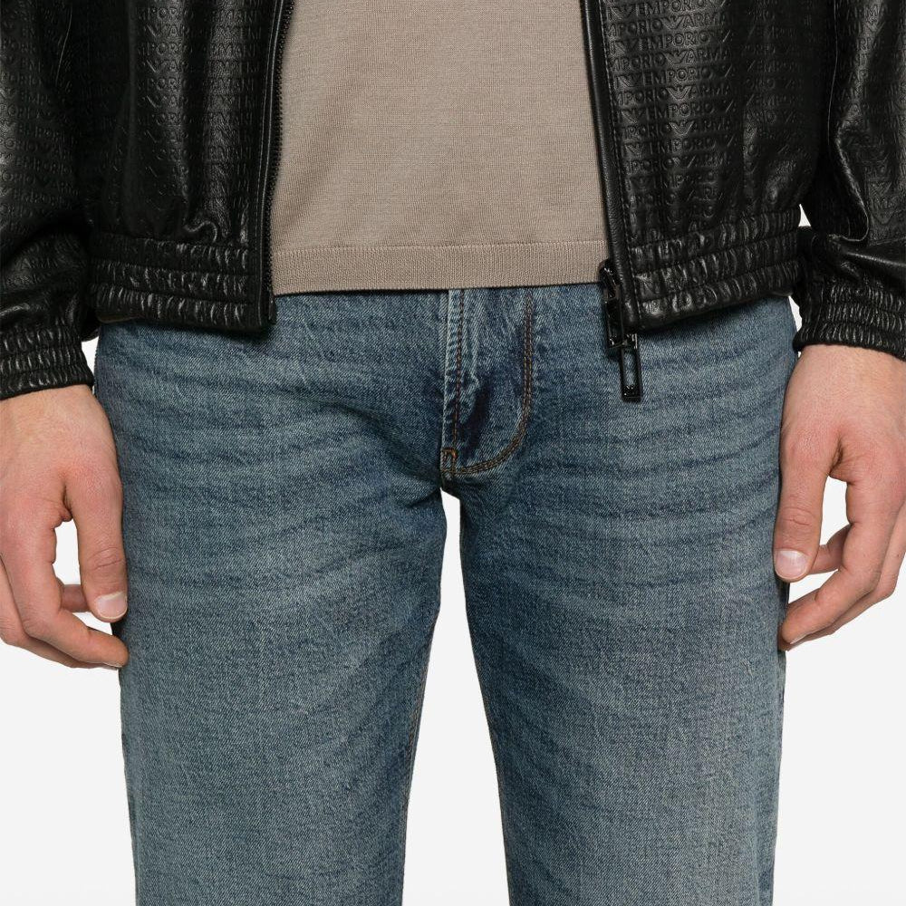 
                  
                    Emporio Armani EM000121AF13277MB002
                  
                