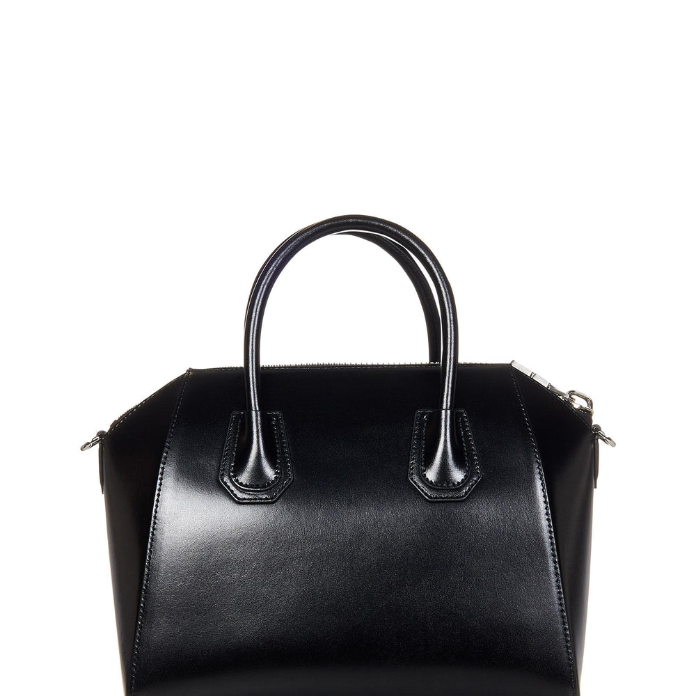
                  
                    Givenchy BB50TPB1R0001
                  
                