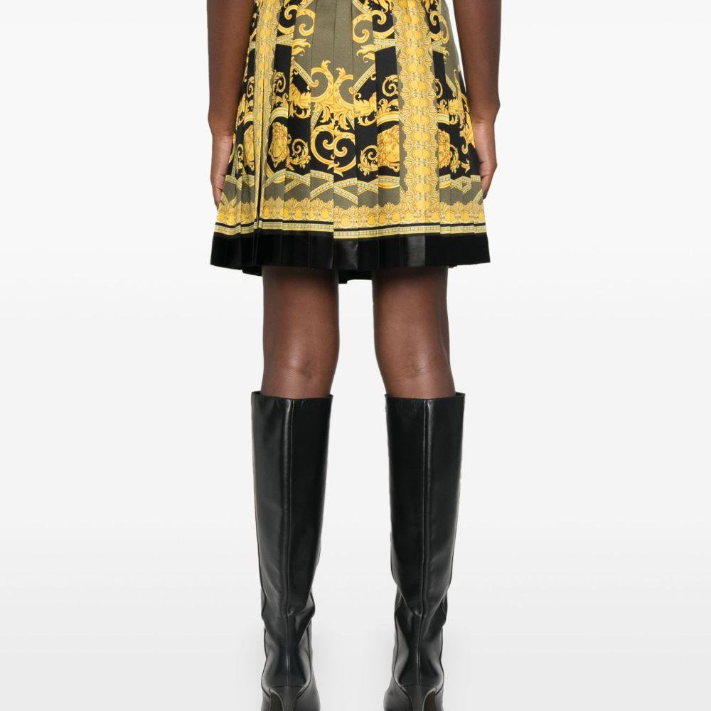 
                  
                    Versace 10008291A115285BC60
                  
                