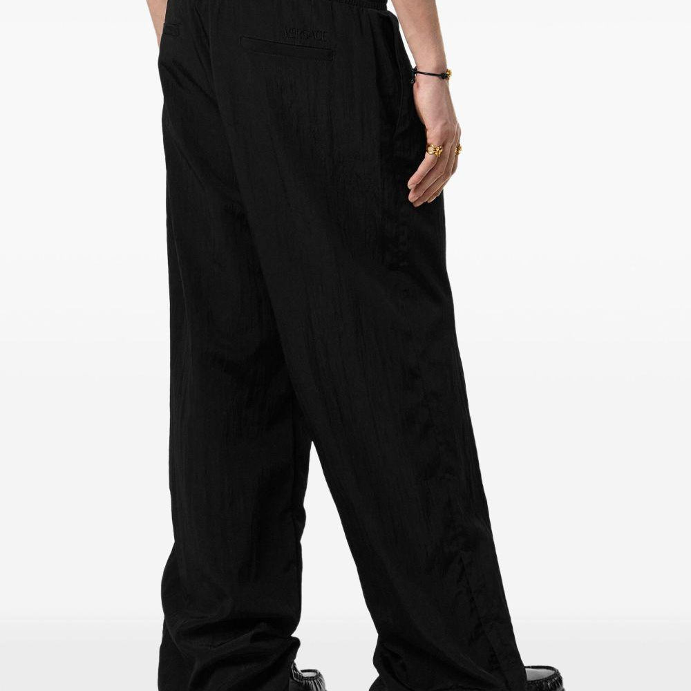 
                  
                    Pantaloni Versace 10215491A15795 1B000 Versace 
                  
                