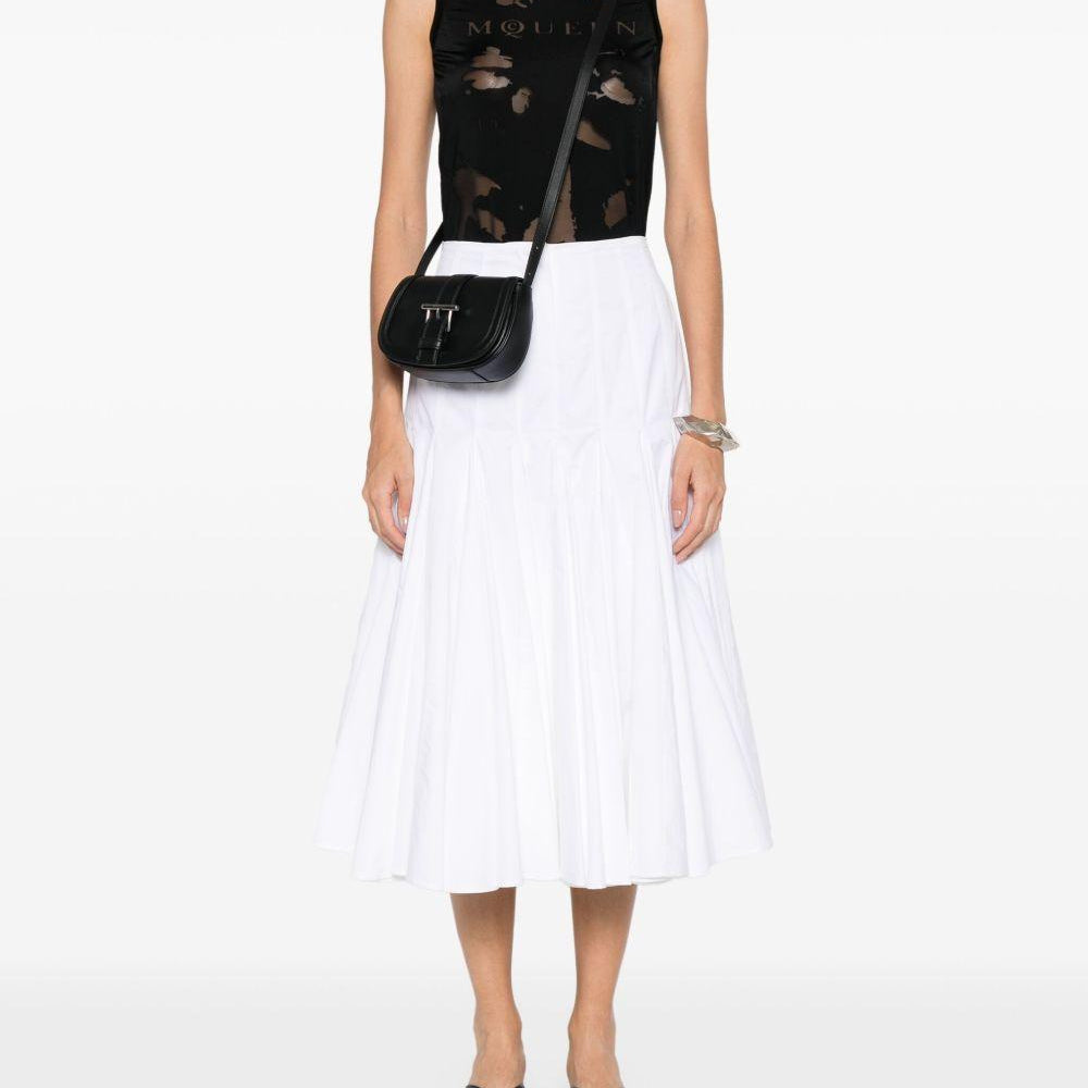 
                  
                    Alexander McQueen 815574QCAL01000
                  
                