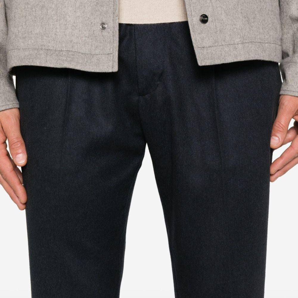 
                  
                    Pantaloni Herno PT00037UR38087 9200 Herno 
                  
                