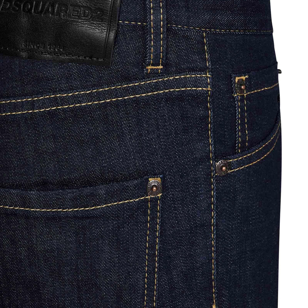 
                  
                    Dsquared2 S74LB1535S30664470
                  
                
