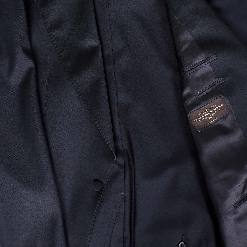 
                  
                    Abito modello James Bond Franzese Napoli X4SAVAETXARMUP 73 Franzese Collection Pronta Sartoria 
                  
                