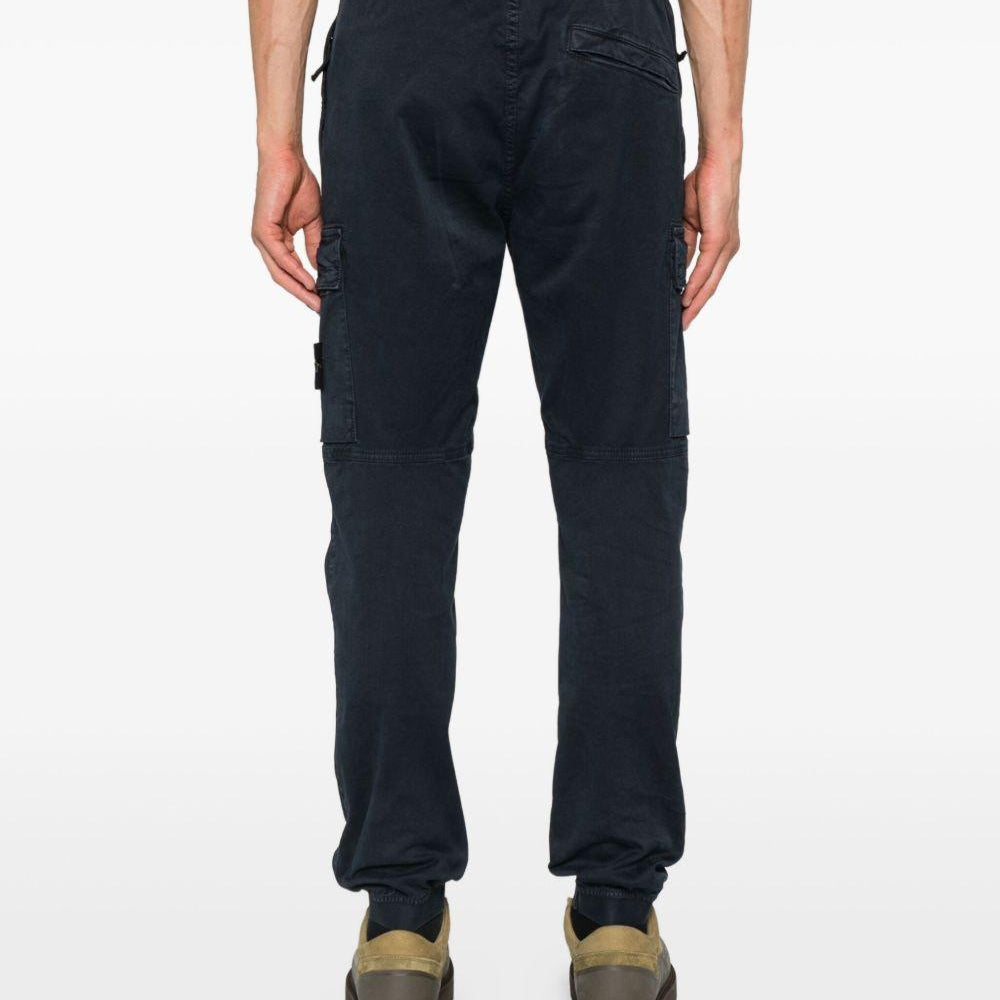 
                  
                    Pantaloni Stone Island K2S153100033S00L1 V0120 Stone Island 
                  
                