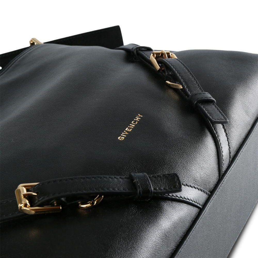 
                  
                    Borsa A Spalla Voyou Media Givenchy BB5131B2AE 001 Givenchy 
                  
                