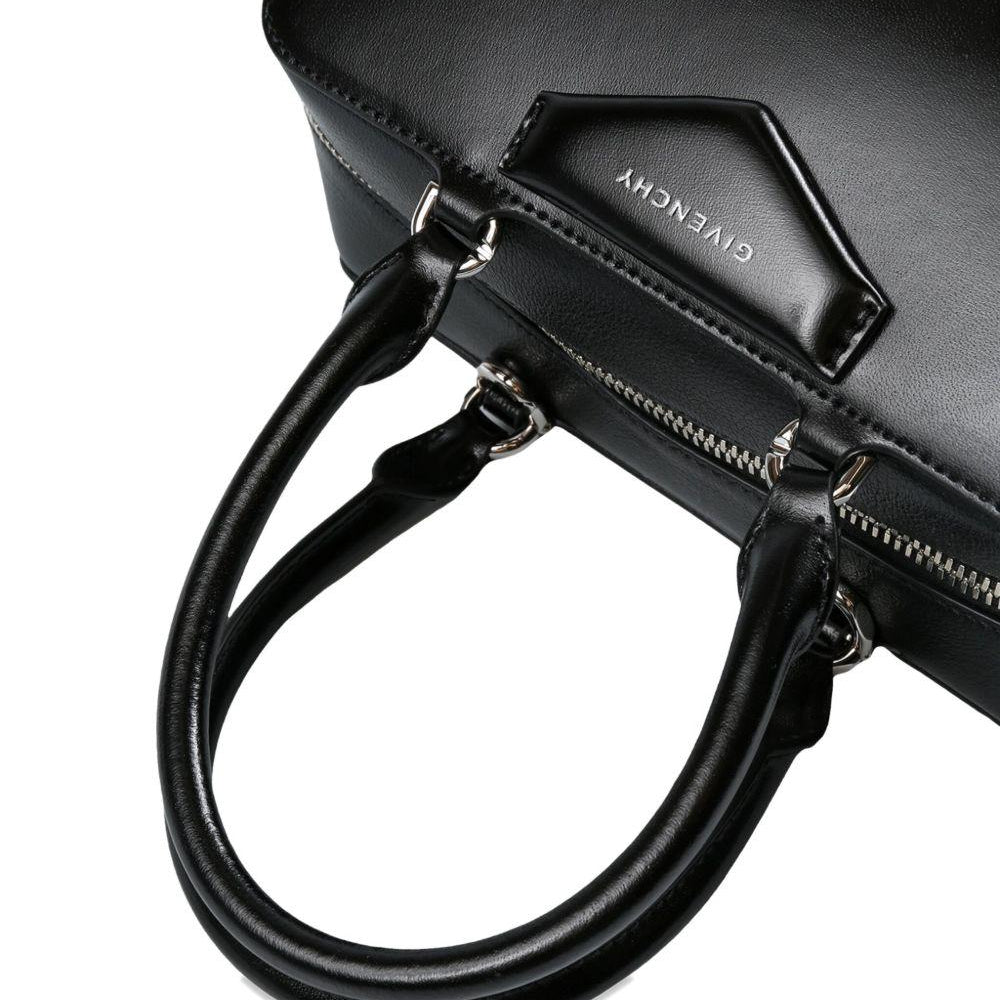 
                  
                    Borsa a mano Antigona East West Small Givenchy BB5130B2B2 001 Givenchy 
                  
                