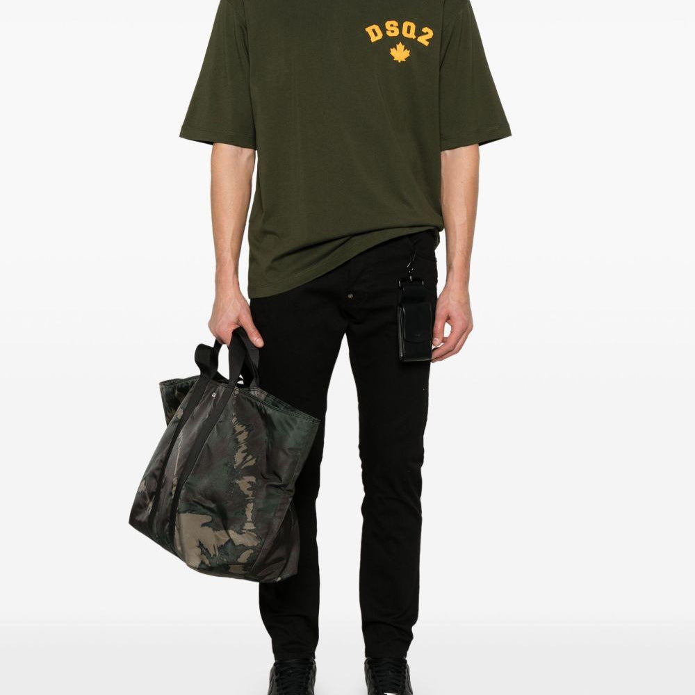 
                  
                    Dsquared2 S74LB1491S39781900
                  
                