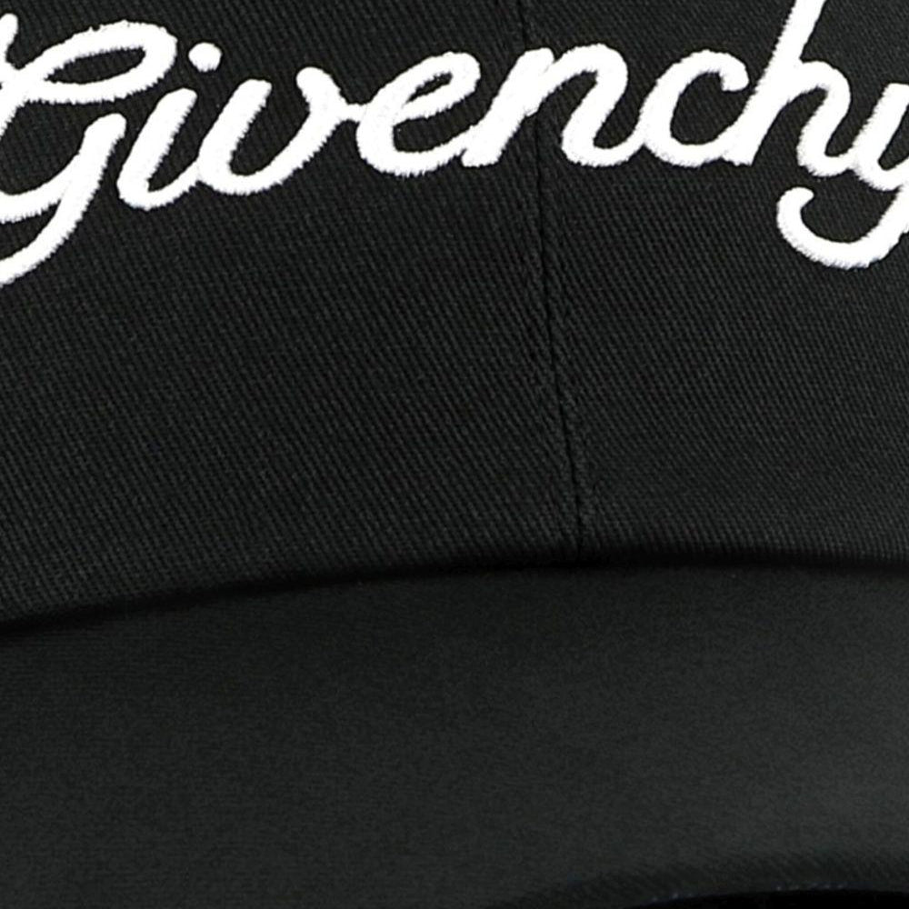 
                  
                    Givenchy Kids H3074609B
                  
                