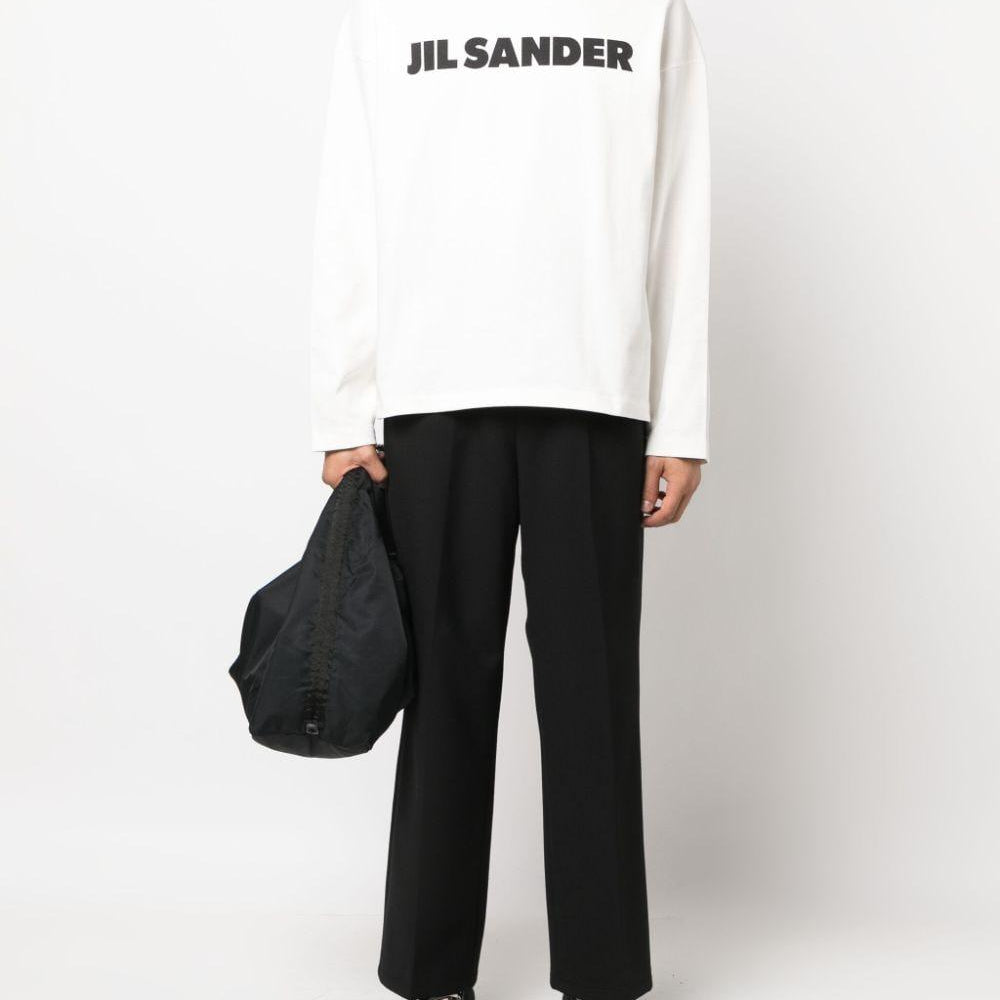 
                  
                    Jil Sander J22GC0136J45148102
                  
                