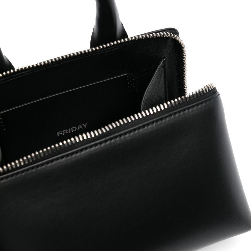 
                  
                    The Attico 231WAH00002100
                  
                