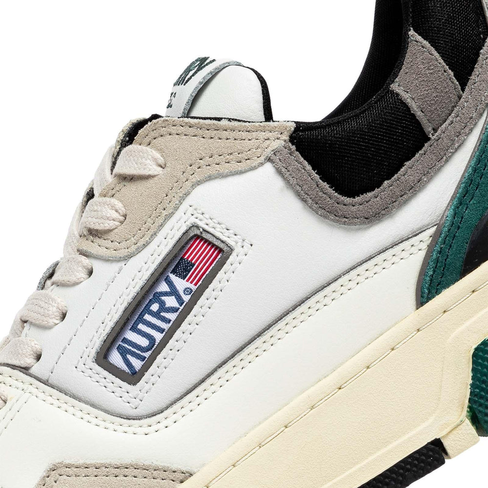 
                  
                    Sneakers CLC LOW Autry ROLM MC10 Autry 
                  
                