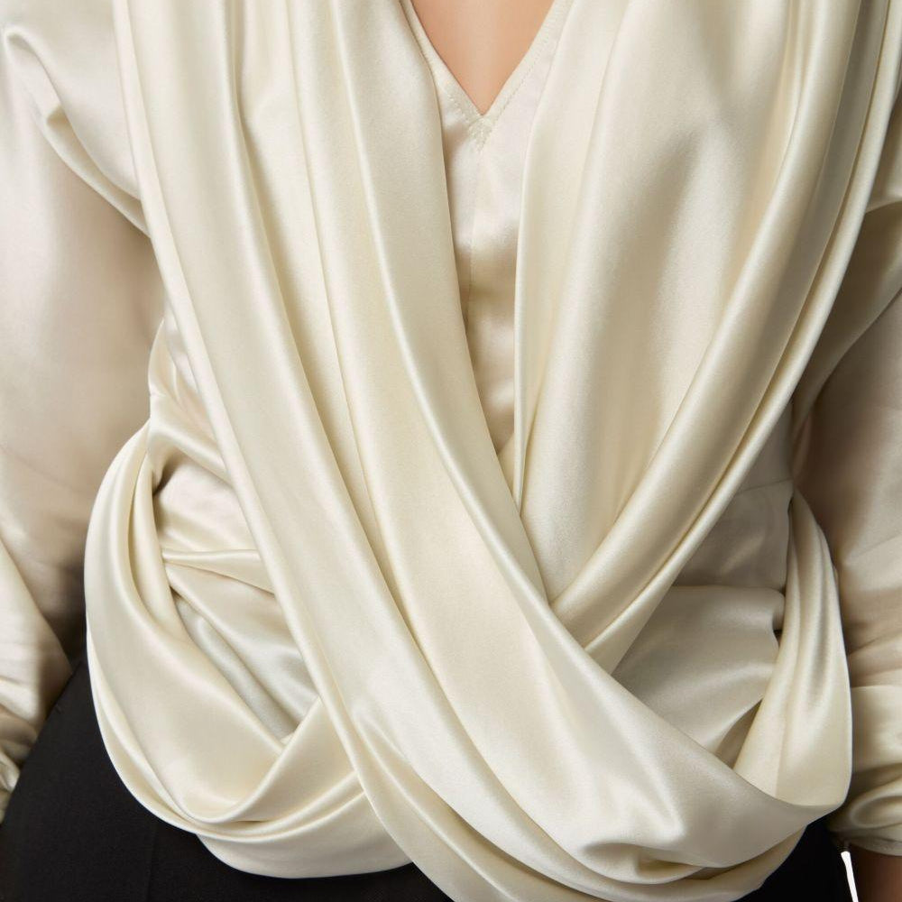 
                  
                    Top Nina Ricci 25ACTO021VI0530 U1230 Nina Ricci 
                  
                