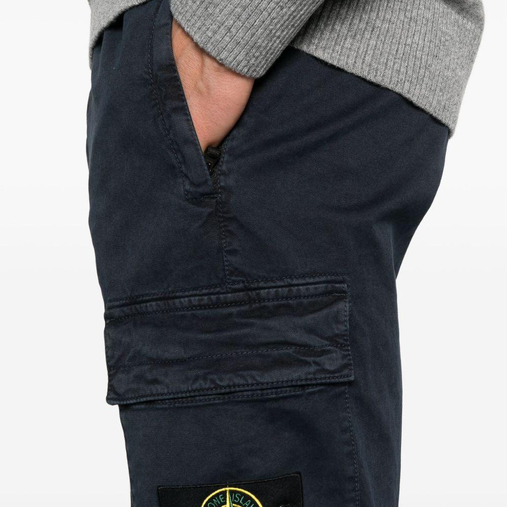 
                  
                    Pantaloni Stone Island K2S153100033S00L1 V0120 Stone Island 
                  
                