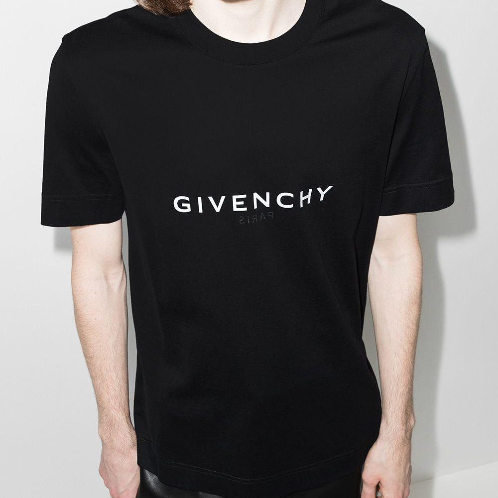 
                  
                    Givenchy BM71653Y6B001
                  
                