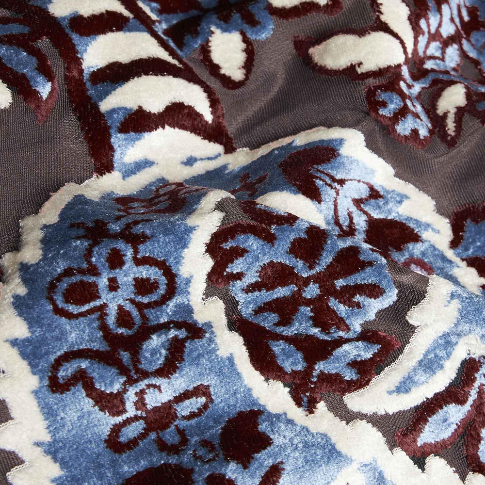 
                  
                    Etro WRFA004099JJD03S9880
                  
                