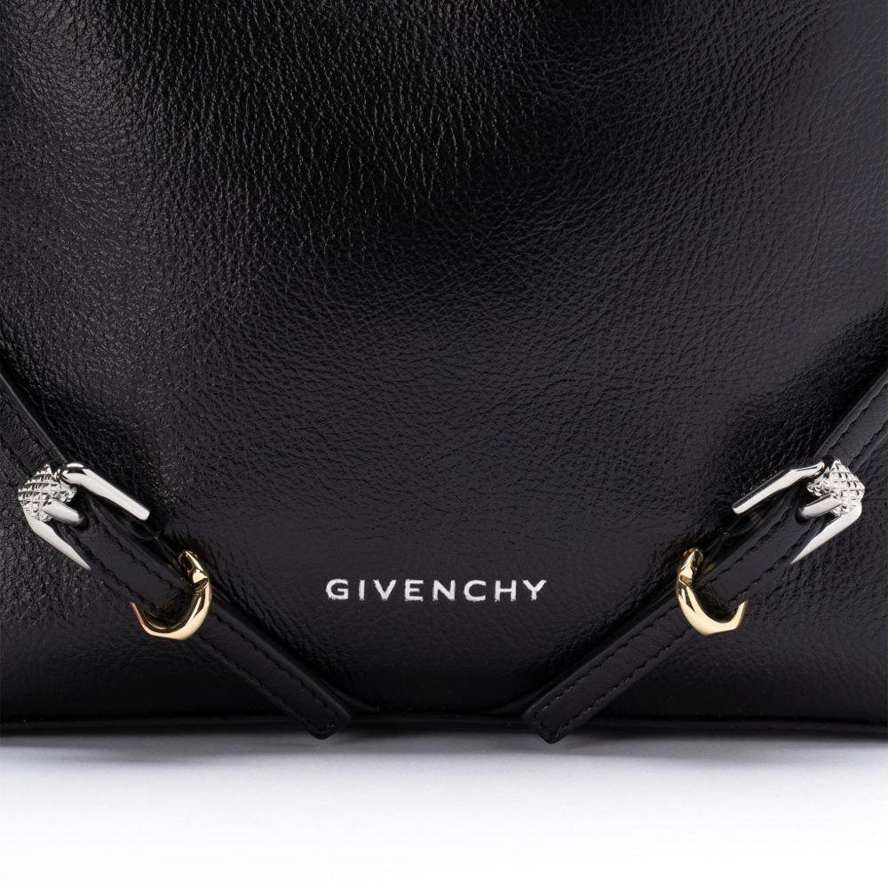 
                  
                    Givenchy BB60NHB1Q7001
                  
                