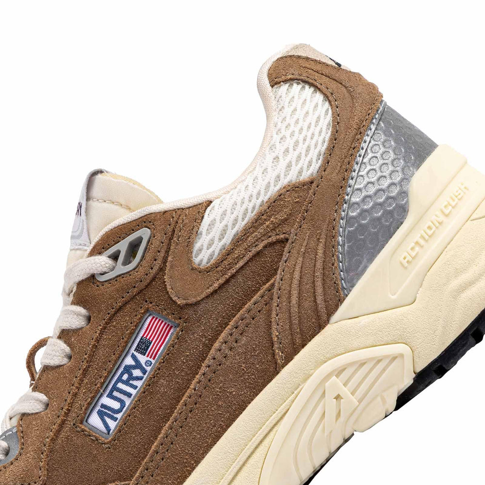 
                  
                    Sneakers HYPERWAY Autry HYLM UM04 Autry 
                  
                