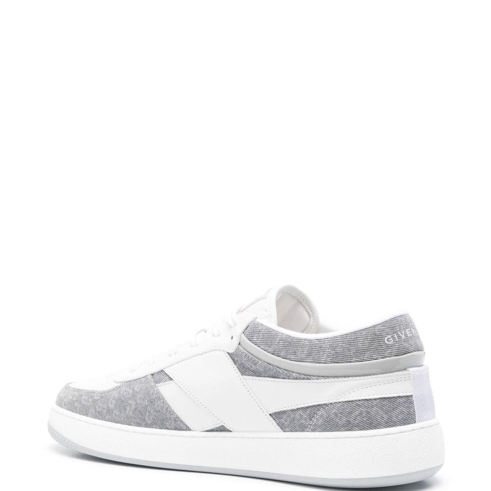 
                  
                    Givenchy BH00ARH1UB069
                  
                