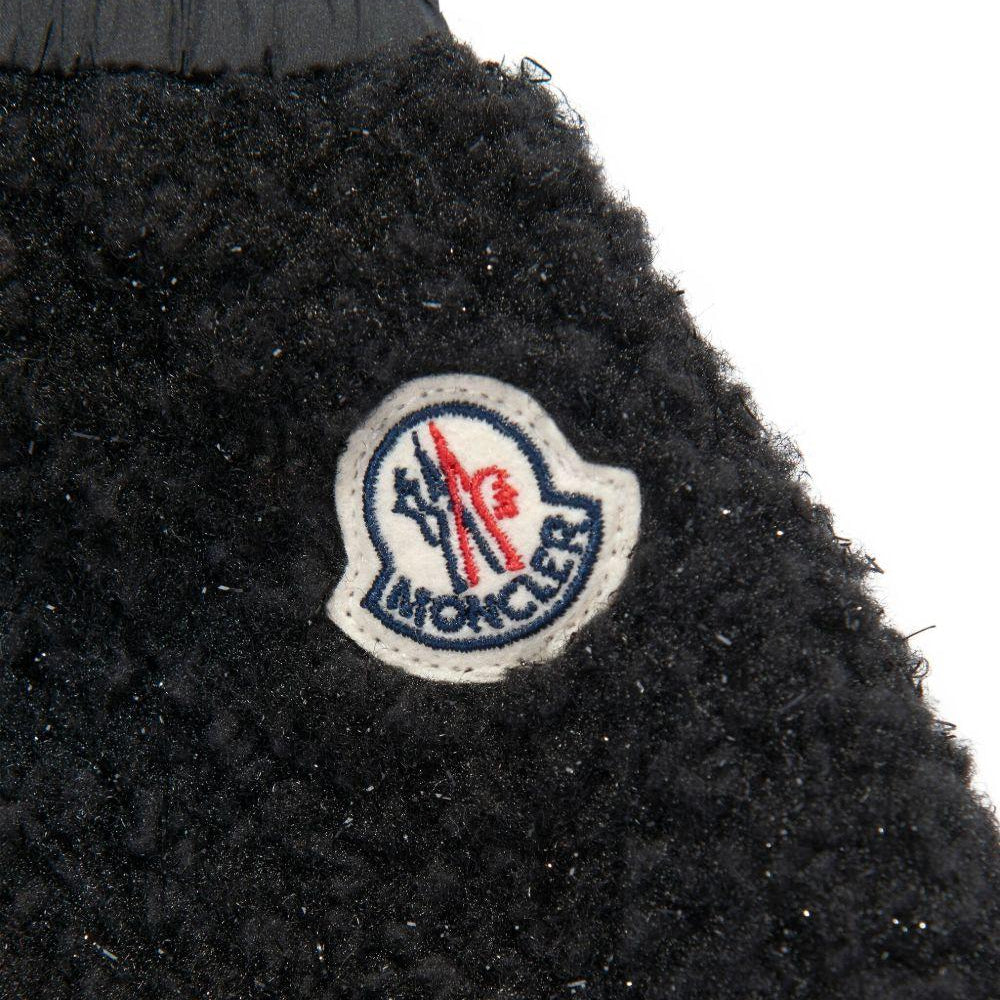 
                  
                    Gonna Moncler Enfant K29542D0000289B68 999 Moncler Enfant 
                  
                