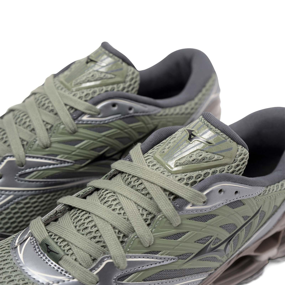 
                  
                    Mizuno D1GA251102
                  
                