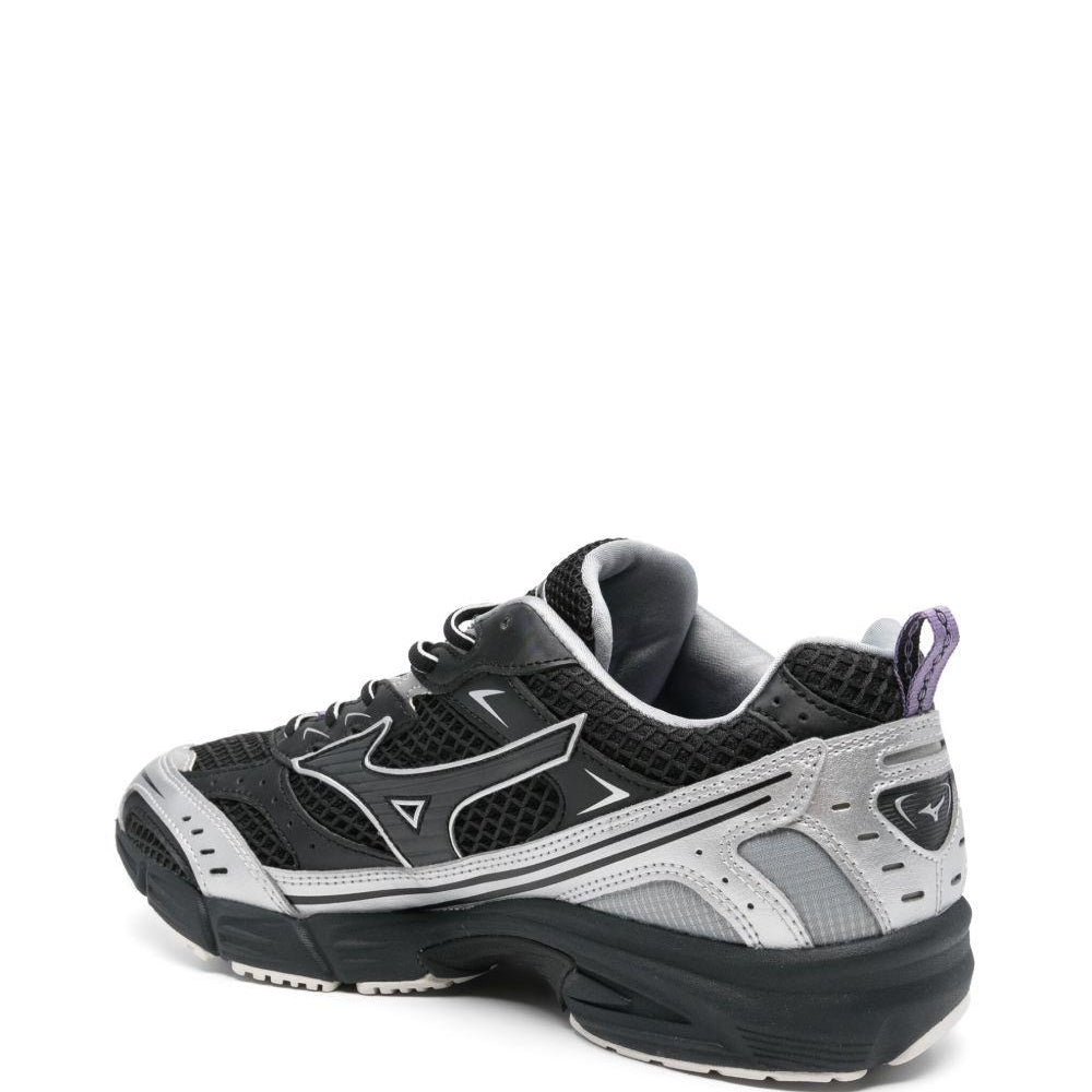
                  
                    Mizuno D1GA251501
                  
                